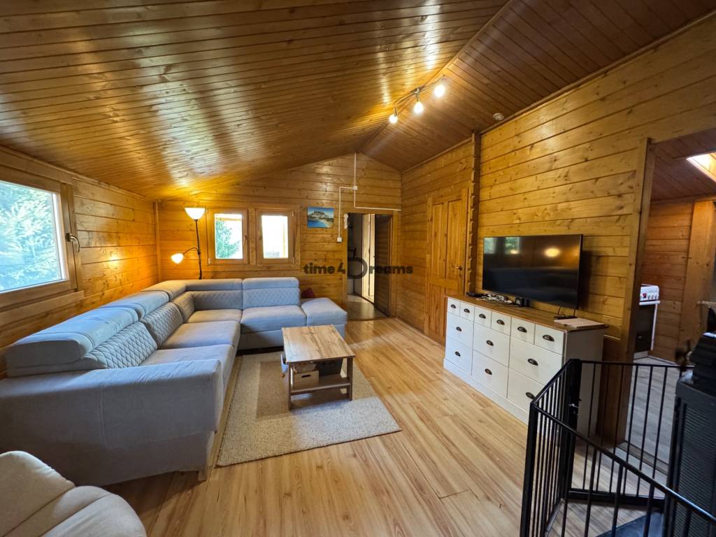 NA PREDAJ 870m2 pozemok Nitra - Čermáň - 8