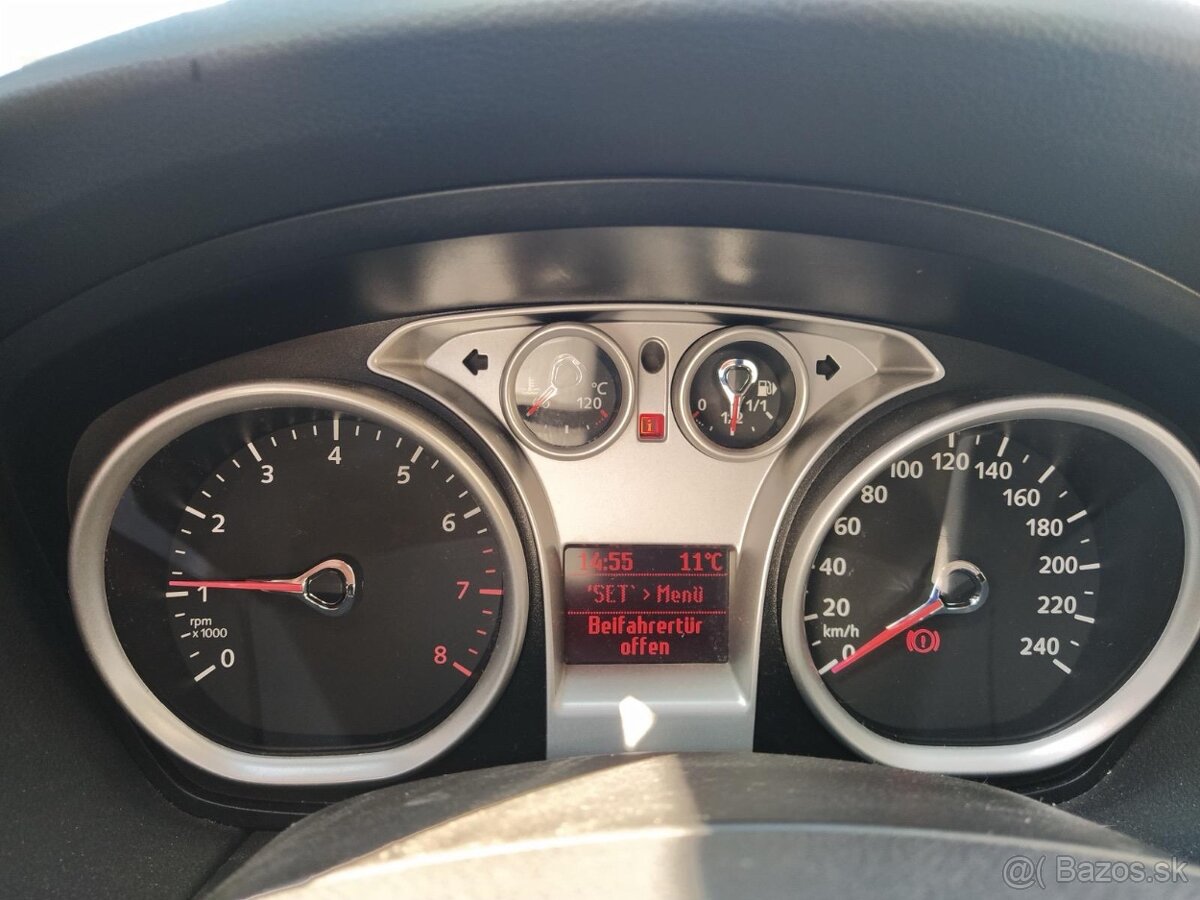 FORD FOCUS 1.6 BENZÍN - 8