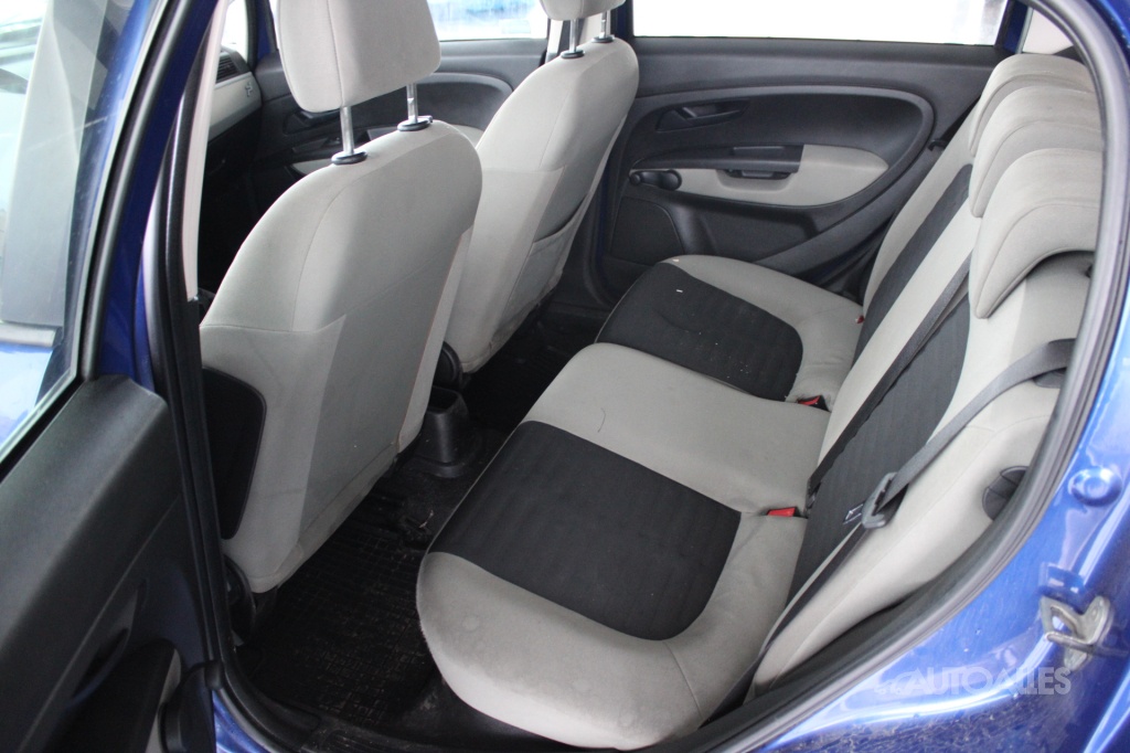 Fiat Grande Punto 1,4 i 57 kW DYNAMIC - 8