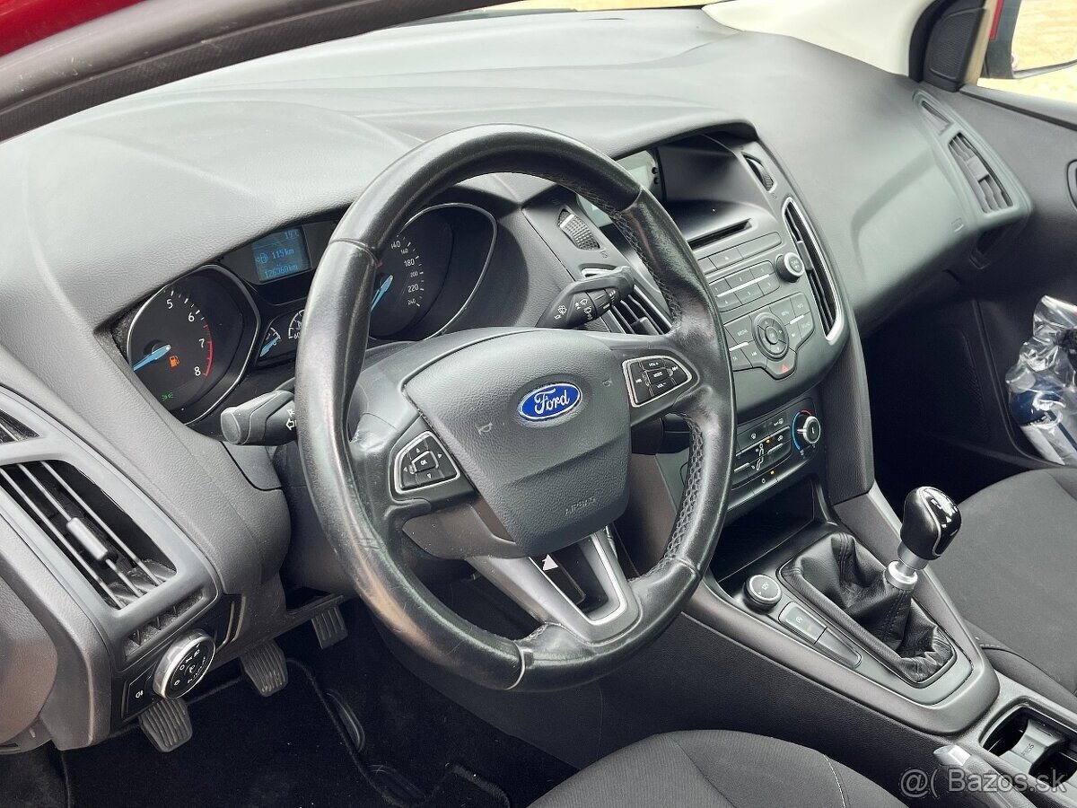 Ford Focus, Sedan, 125 koní - 8