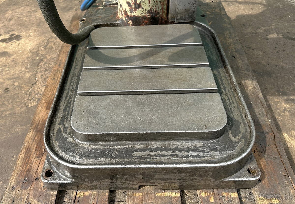 Vrtačka sloupová VS 32 - 8