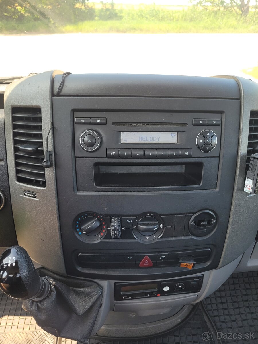 Mercedes Sprinter 3.0 V6 miniťahač + náves - 8