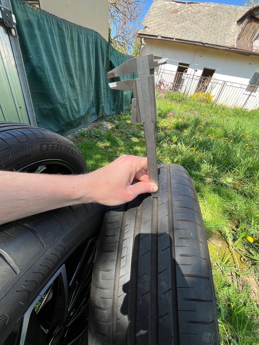 205/55 r17 letne Goodyear - 8