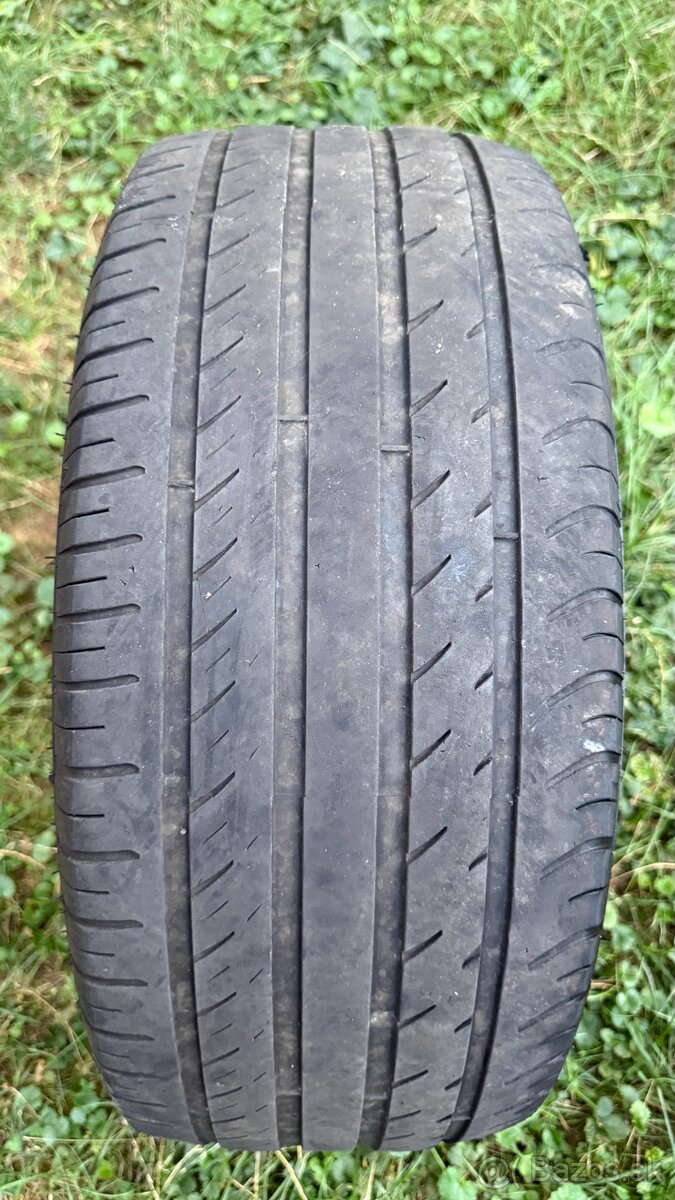 Pneu 235/40 R19 96W XL FR - 8