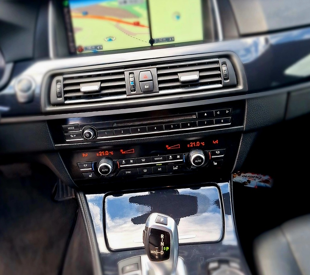 Predám Bmw 520 xdrive - 8