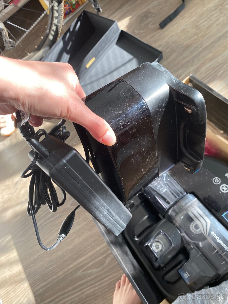 Robotický vysávač Samsung PowerBot – plne funkčný - 8