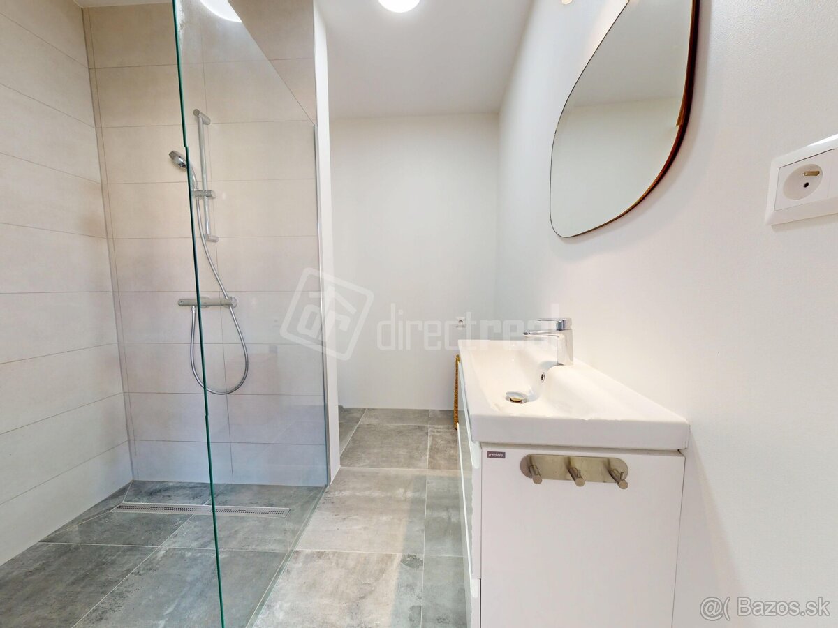 Nádherný 3-izb byt v meštianskom dome s parkovacím mi… - 8