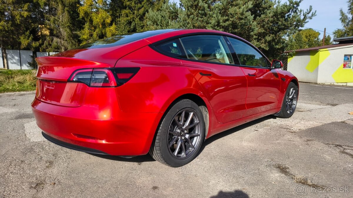 Tesla 3 Long Range Refresh 2021 - 8