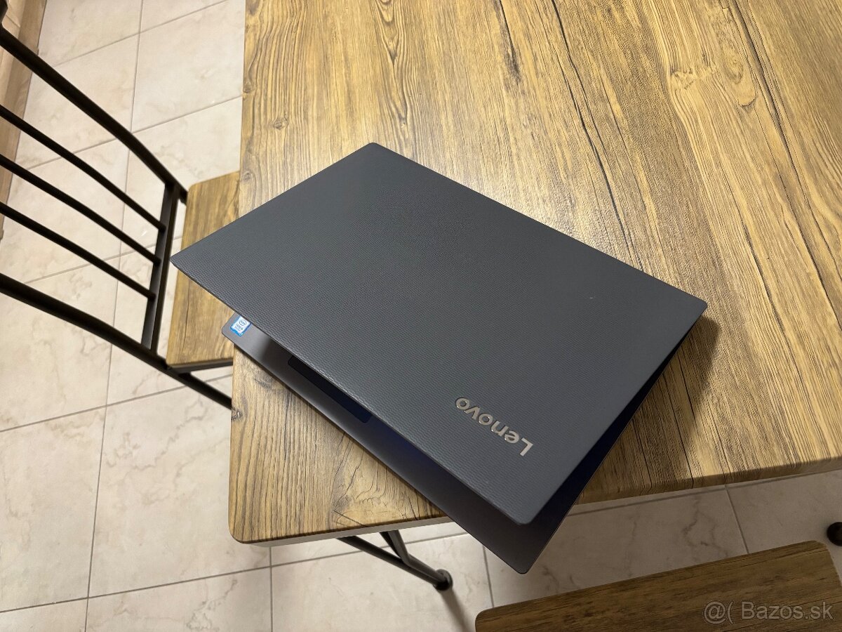 15.6"/Lenovo Notebook/i5-8250/4GB RAM/256GB SSD/Intel HD 2G - 8