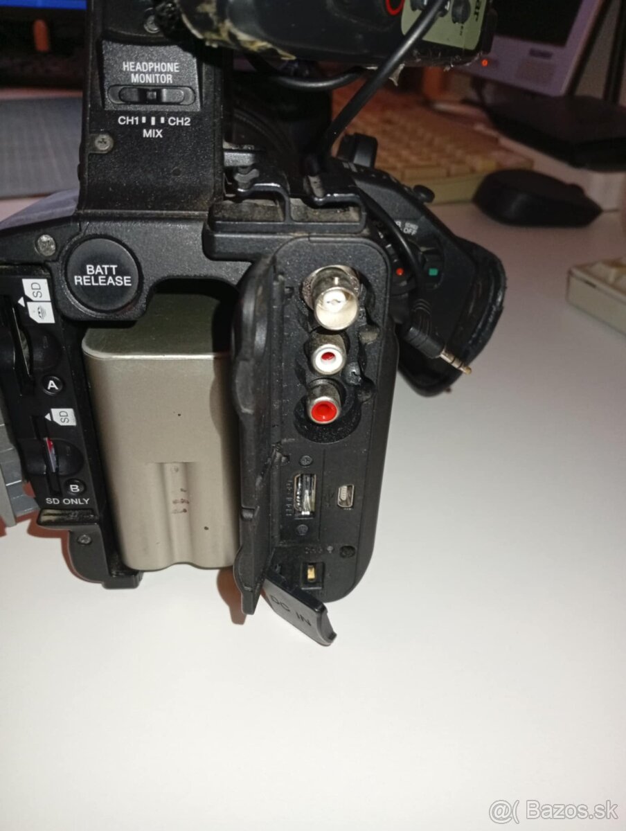 SONY HXR-NX3 – výborný stav - 8