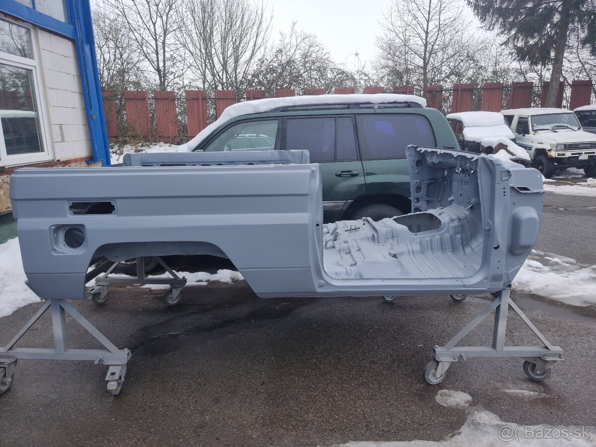 Toyota Land Cruiser 70/73/75/77/78 - 8