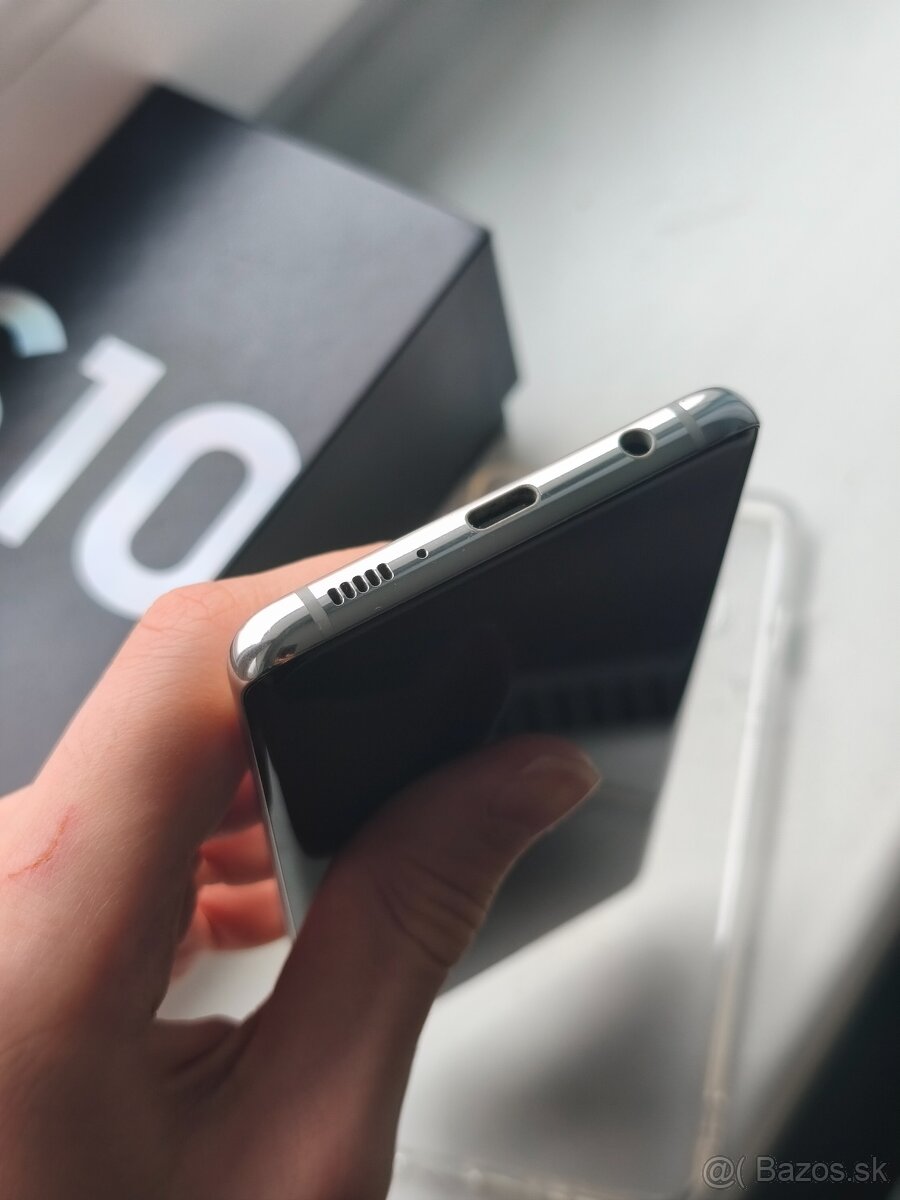 VEĽMI DOBRÝ STAV Samsung S10 - 8