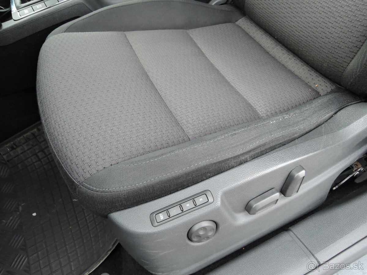Škoda Superb, 2,0 TDi 125kW ČR Elegance 2009 - 8