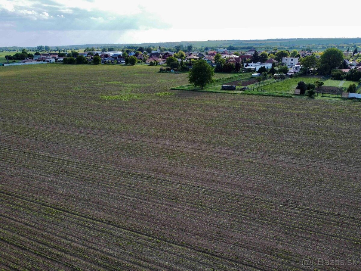 Vráble - 1421 m2 STAVEBNÝ pozemok - 8