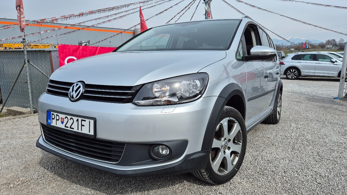 Volkswagen Touran 2.0 TDI Cross 7 miestne - 8