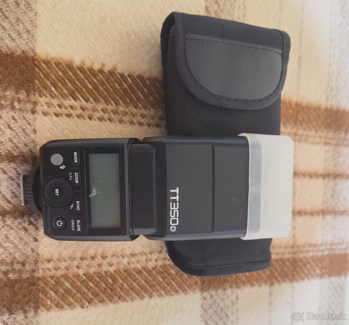 Predam Olympus OMD - M5 Mark III a sadu na macro - 8