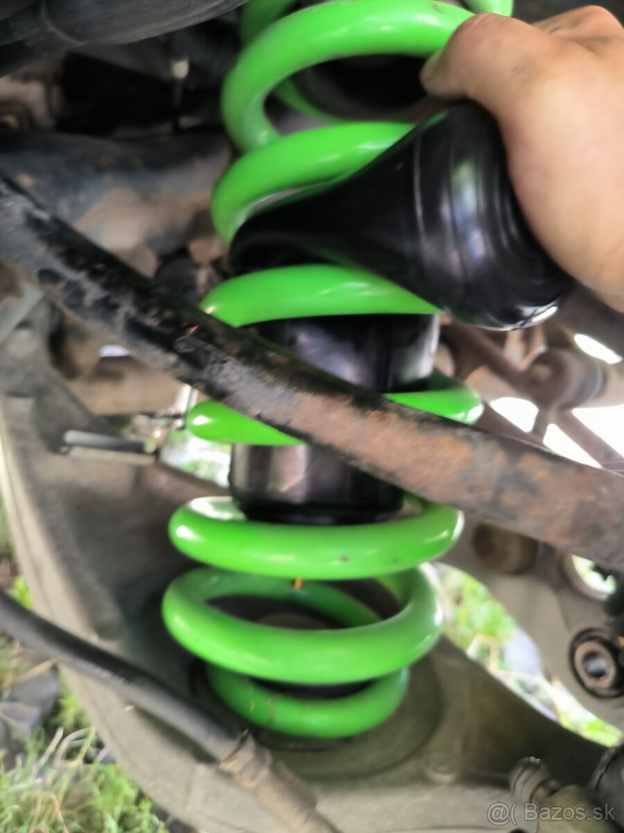 Vzduchové Mechy do SUV, Dodávky a Osobné autá - 8