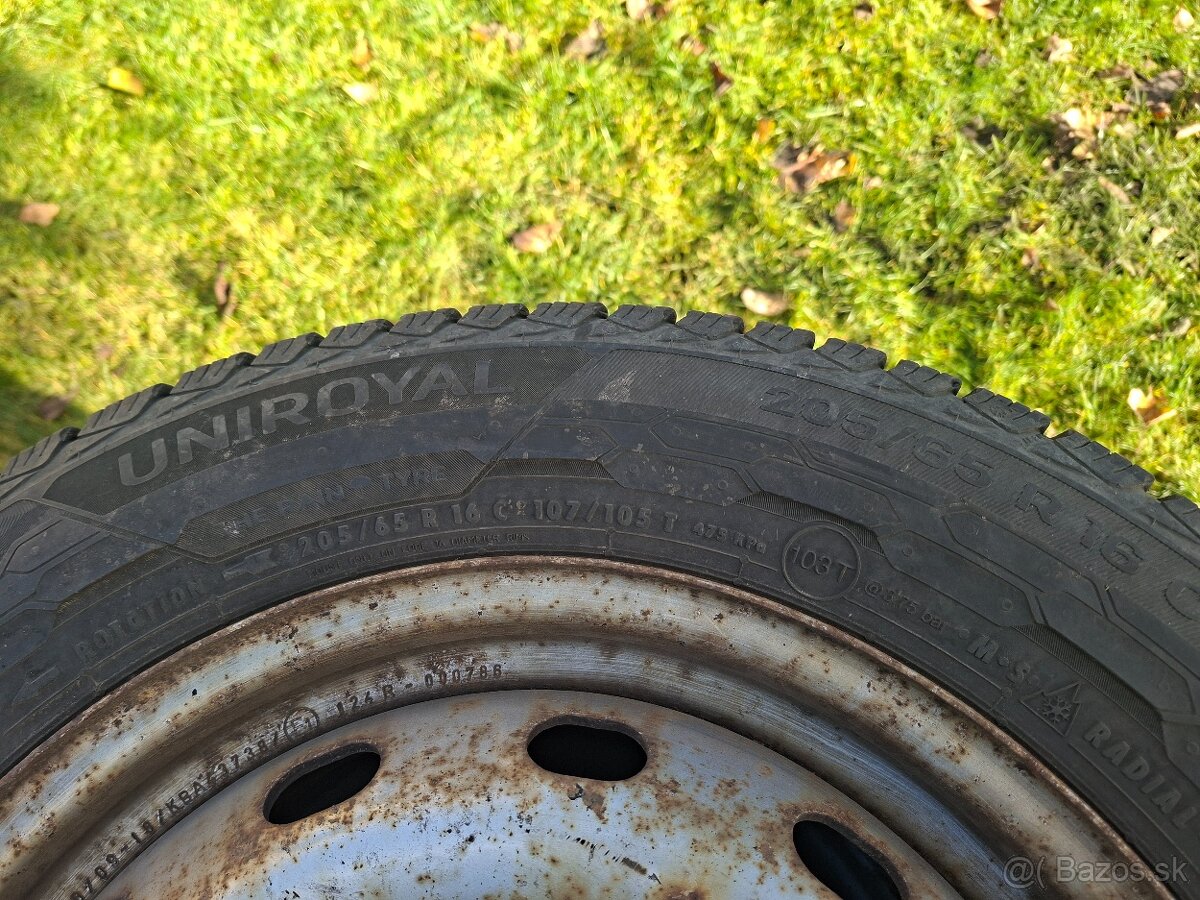 Predám plechové disky so zimnými pneu 205/65 R16C - 8