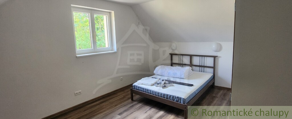 Moderná rekreačná novostavba vo vidieckom štýle - 8