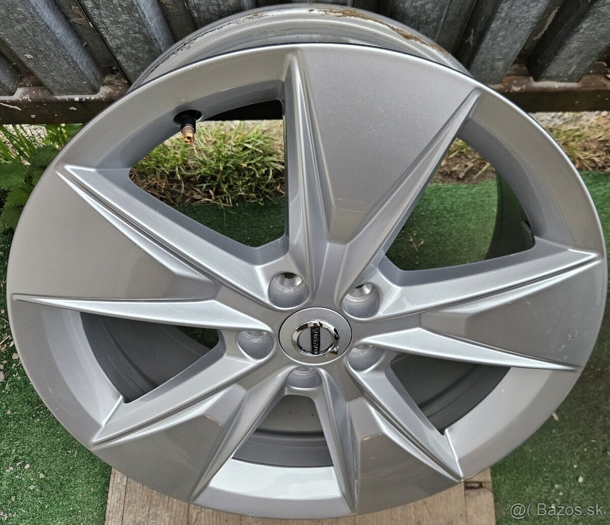 Originálne hliníkové disky VOLVO - 5x108 r18 - 8