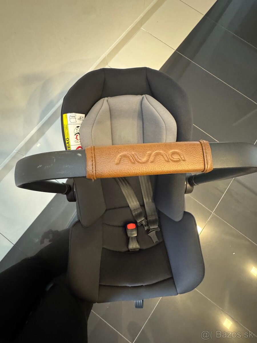 Autosedačka Nuna ARRA™ next caviar - 8