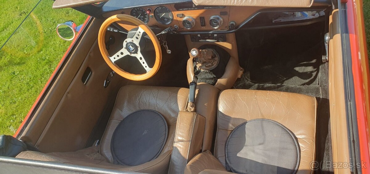 TRIUMPH SPITFIRE 1500 - 8