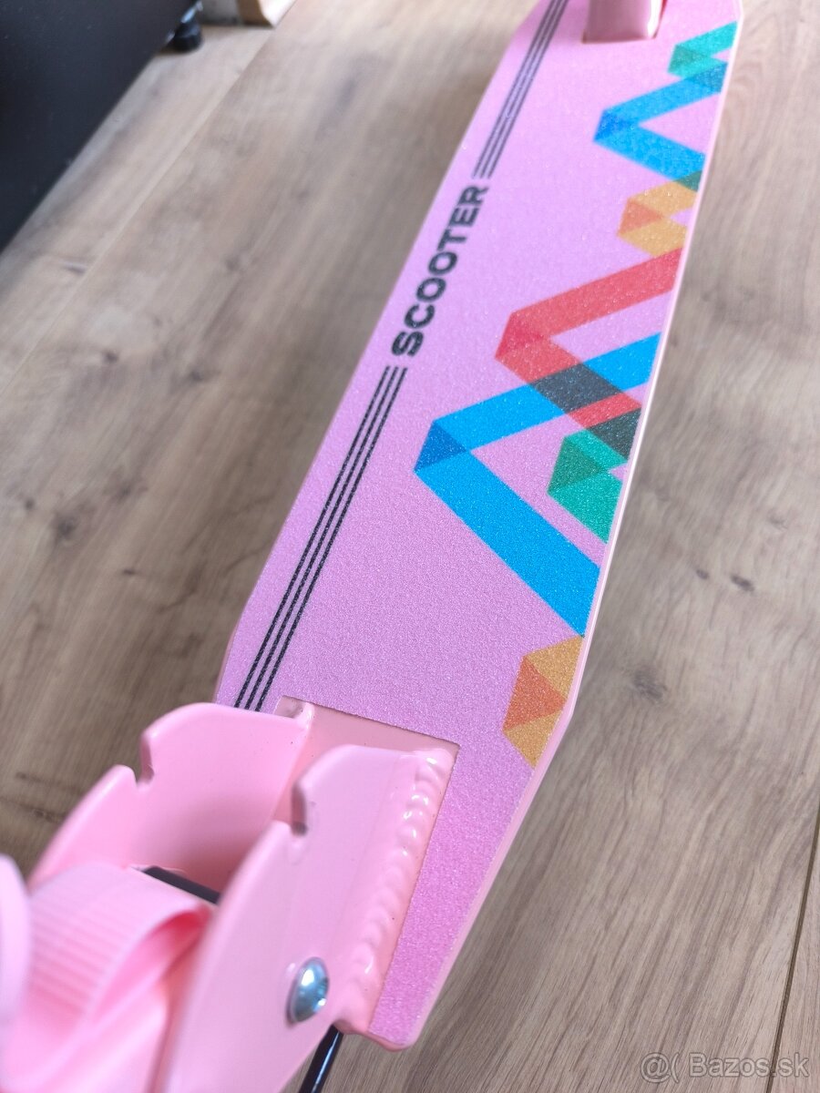 Nová svietiaca dievčenská.kolobežka - 8