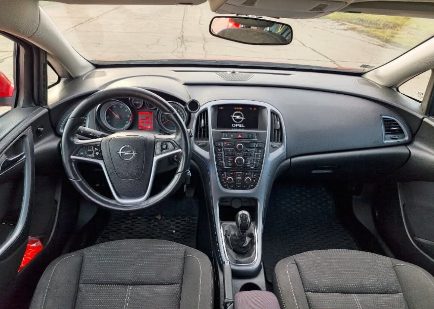 Opel astra 2014 - 8
