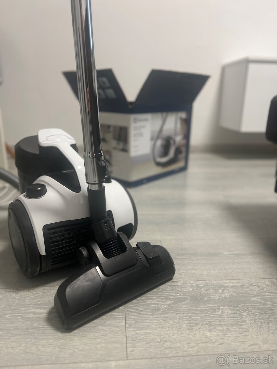 Electrolux Ease C2 - 8