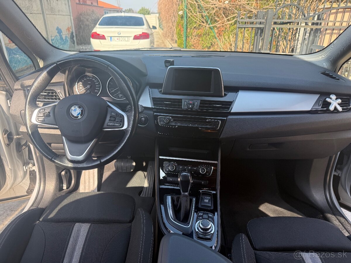 BMW 2 X-Drive Gran Tourer - 8