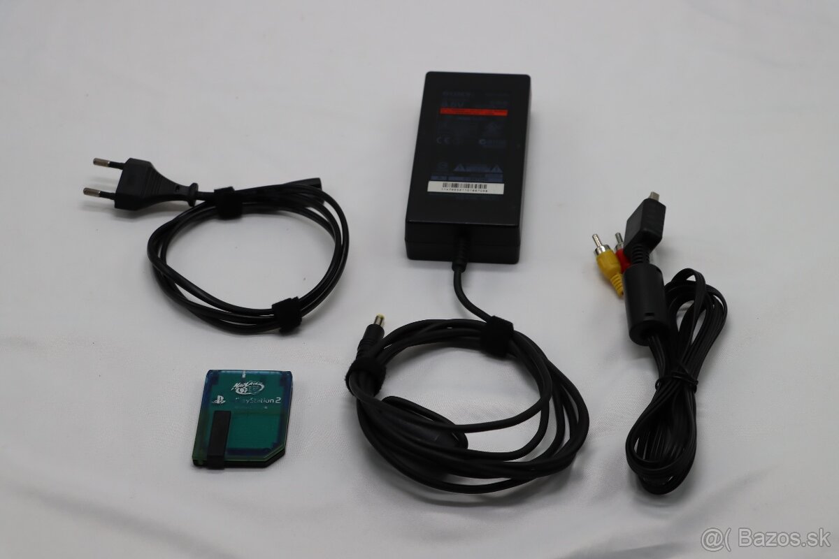 PS2 Slim SCPH-70004 silver + 2 ovládače + FMCB karta - 8