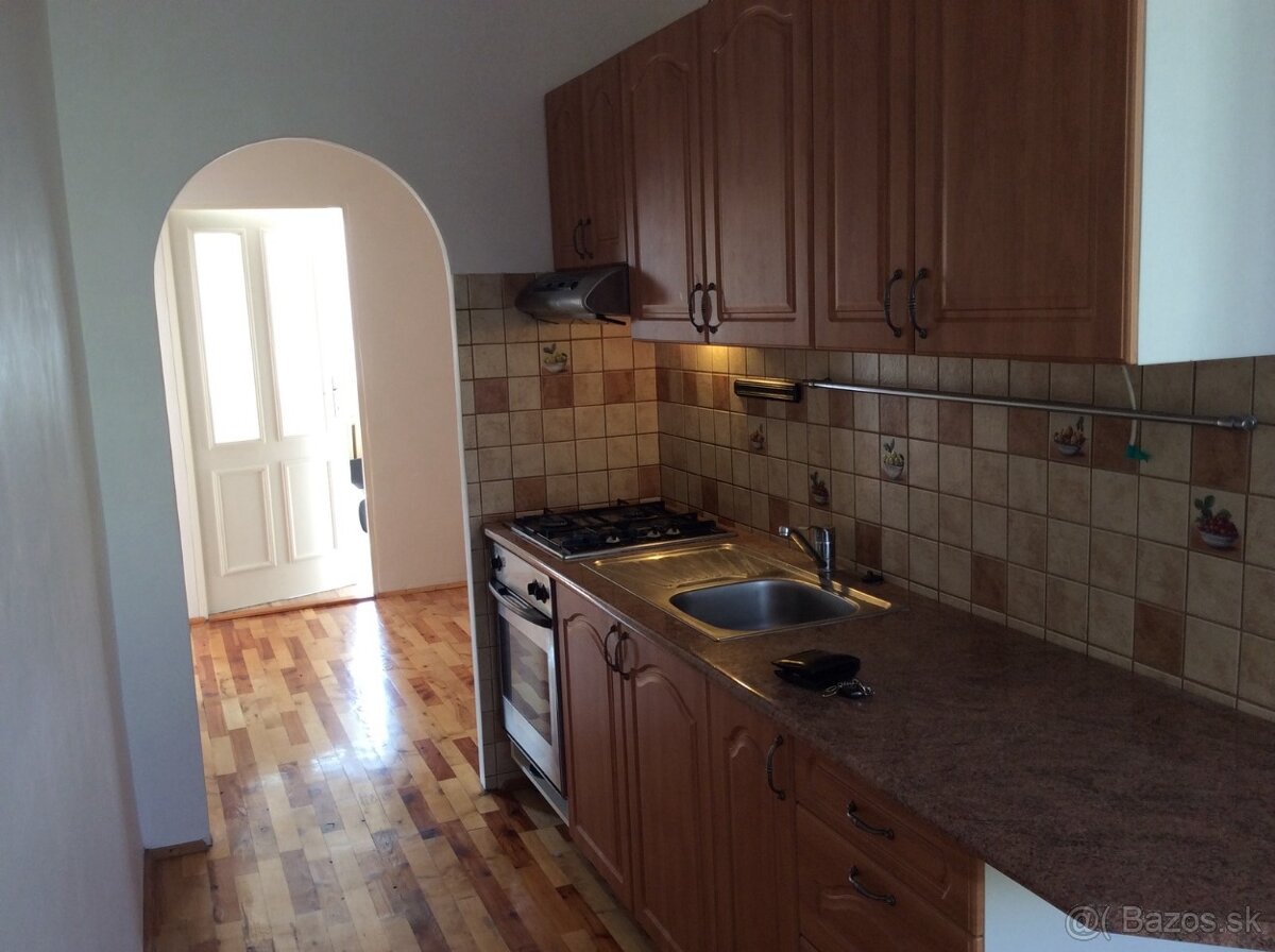 Prenájom 3- izbového bytu Dolné Vestenice - 8