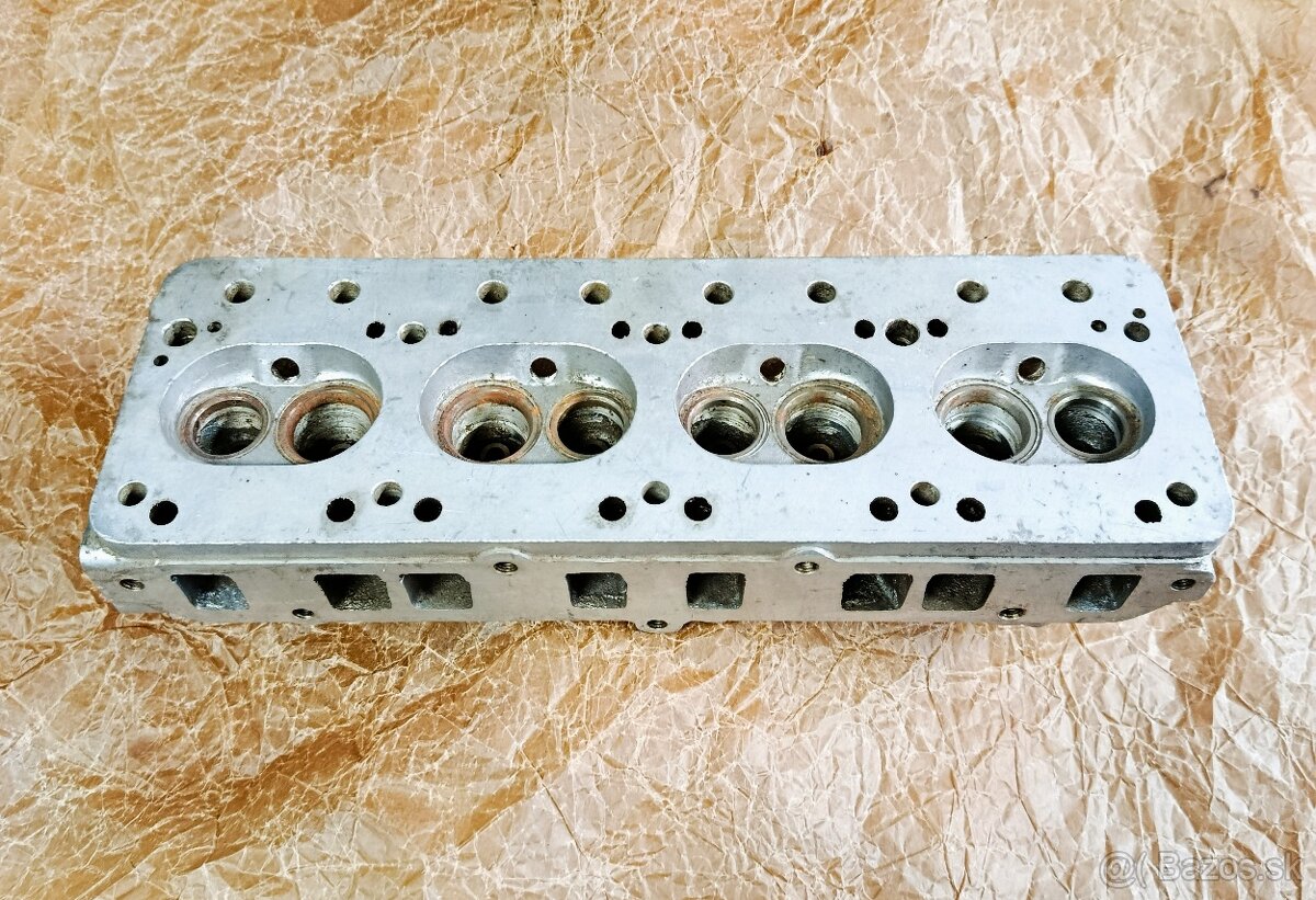 Uaz, Volha 21 - hlava válců - UMZ - 8