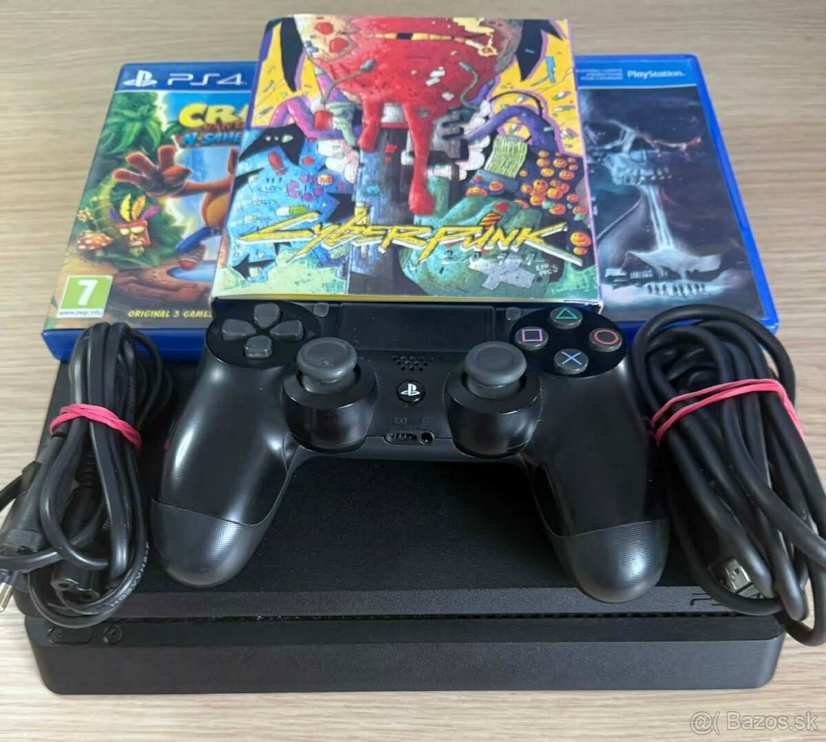 PlayStation 4 Slim - 8