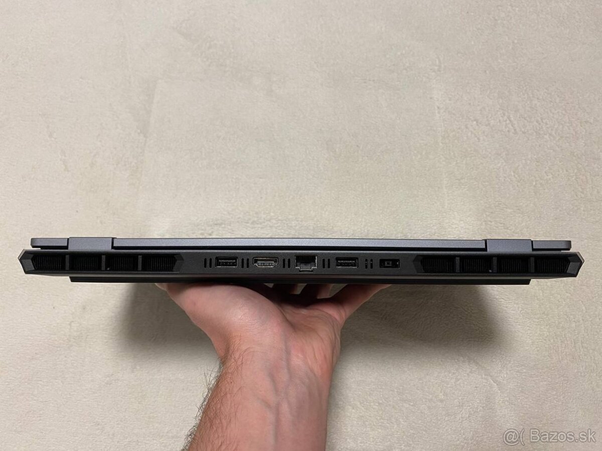 Lenovo LOQ 15ARP9 - 8