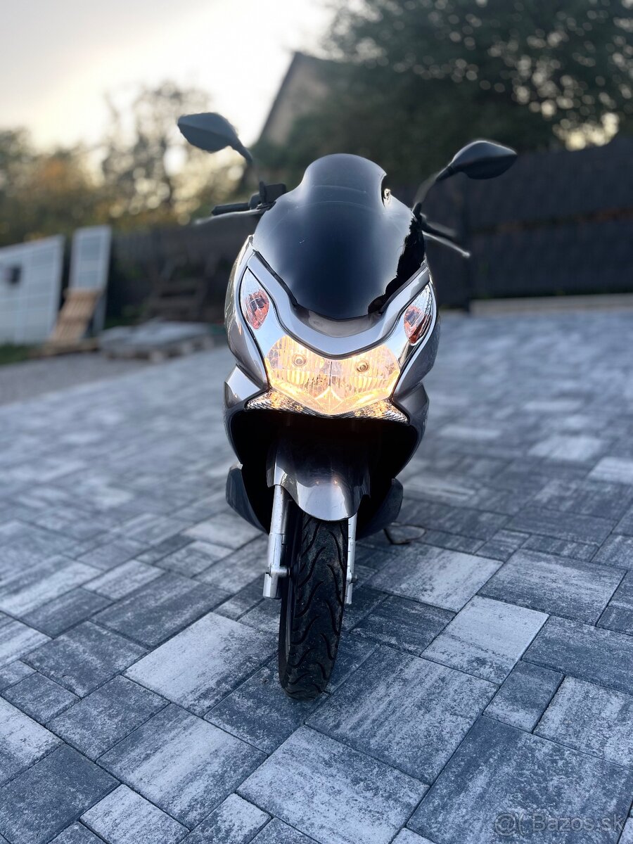 HONDA PCX 125cm3 - 8