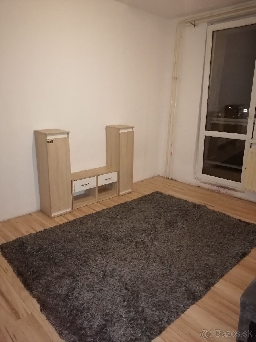 Ponúkame garsónku na prenájom v Žiari nad Hronom - 8