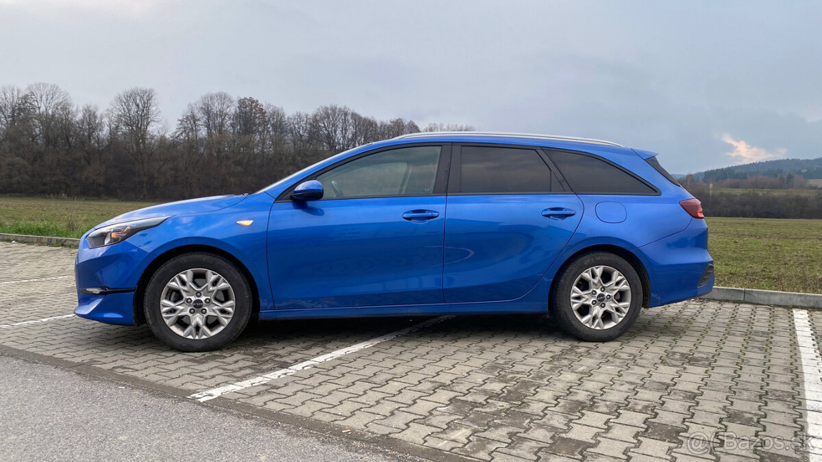 Kia Ceed SW 1.5 T-GDi Silver 118kW 6/2022 29000km TOP - 8