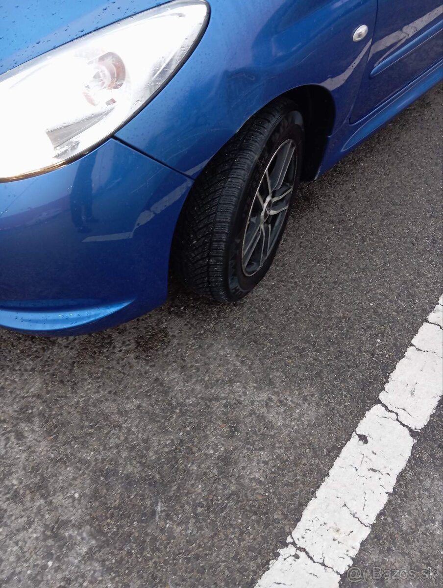 Peugeot 206+ 1.1 44kw - 8