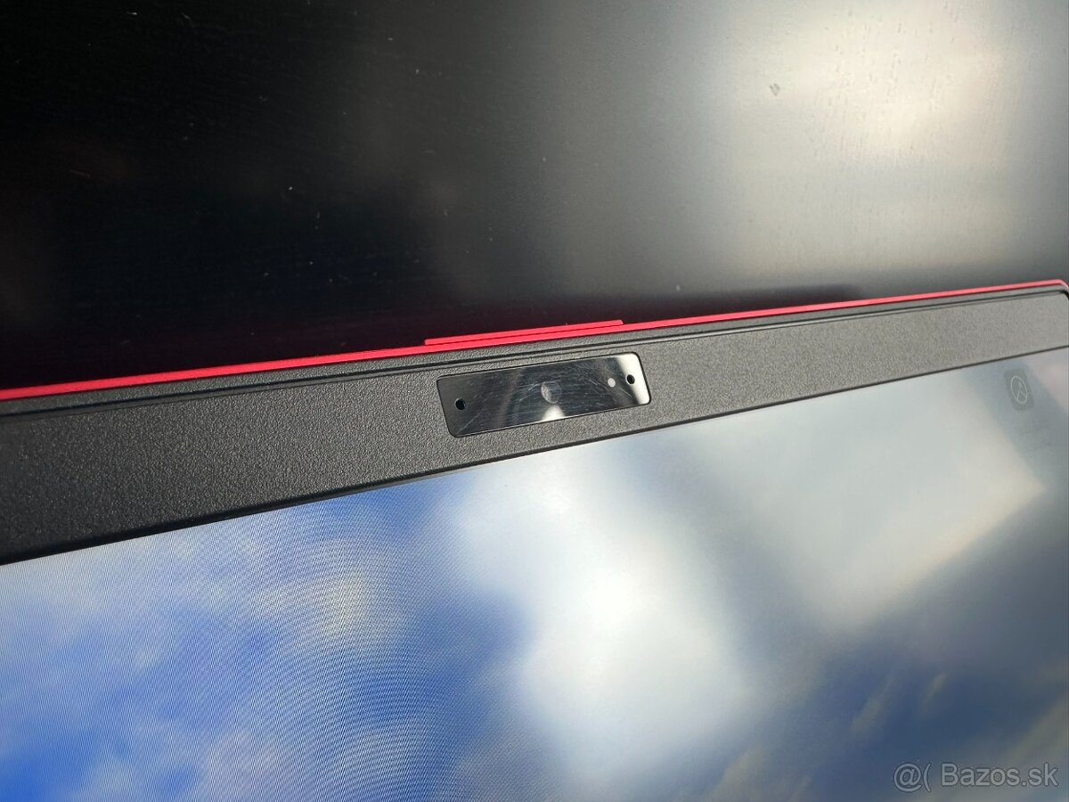 Fujitsu LifeBook U938 červený ultrabook Win 11 - 8