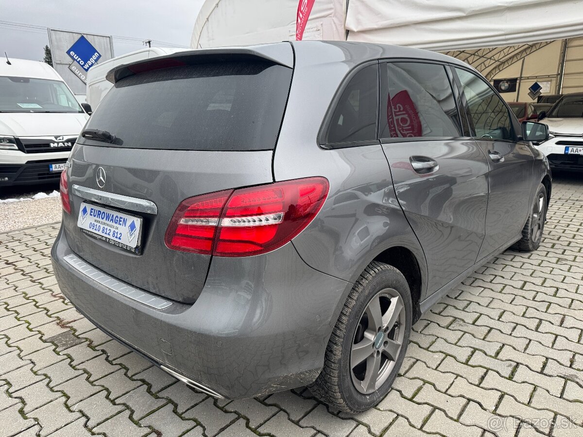Mercedes Benz B 200d - 8