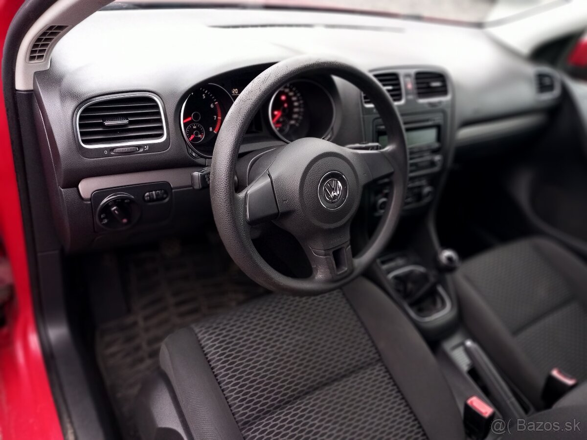 VW Golf 6, 1.2 TSi, 63 kW. Rok 2010 - 8