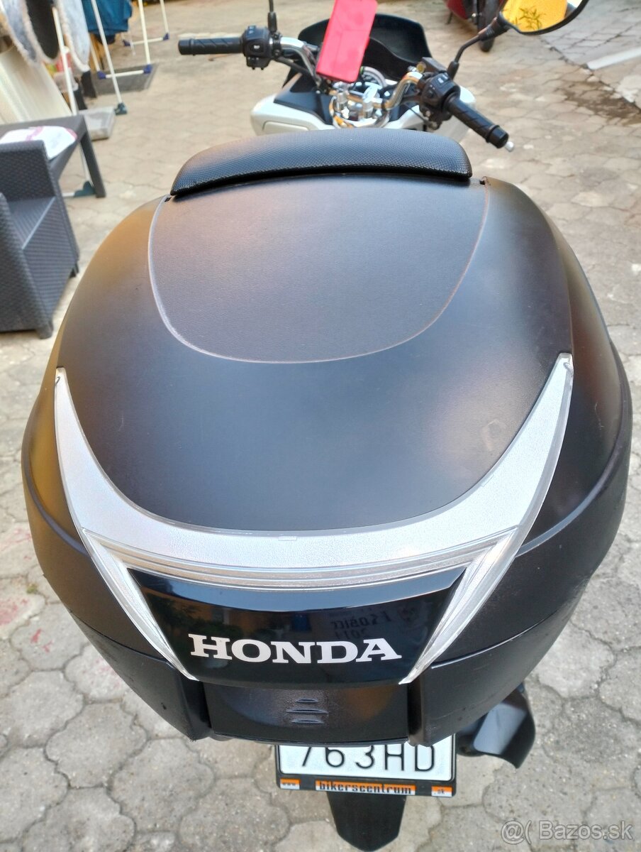 Predám HONDA PCX 125 - 8
