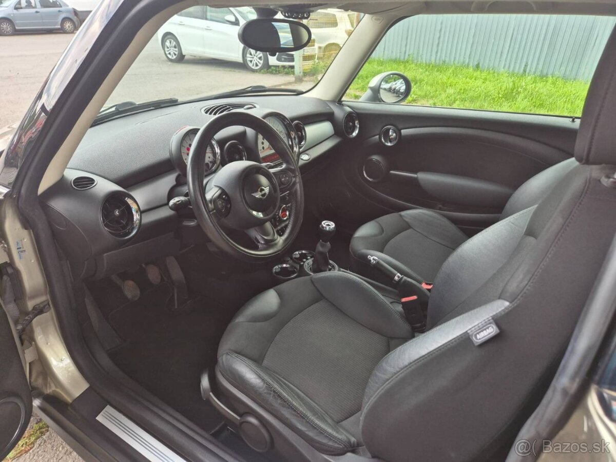 Mini Cooper 1,6 benzín, 90kW - 8