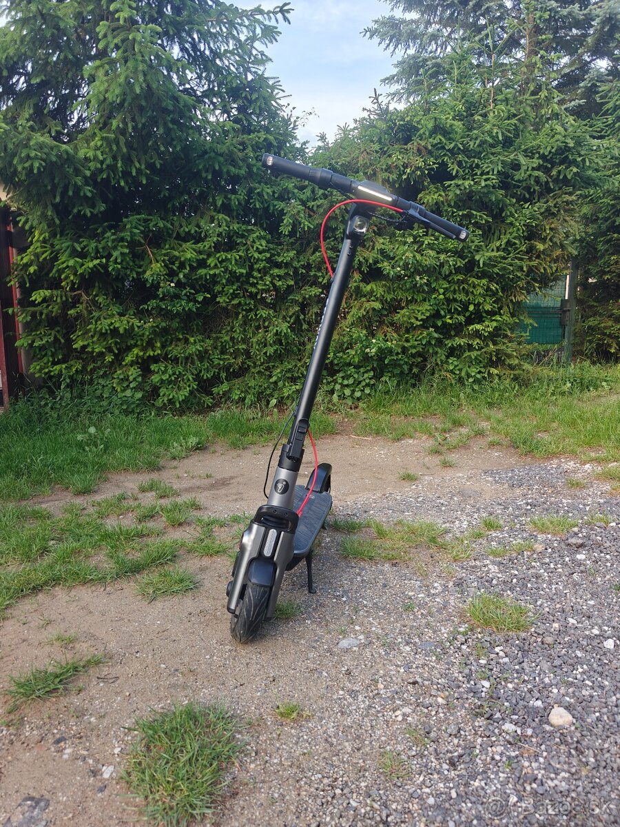 Elektrická kolobežka Segway - 8