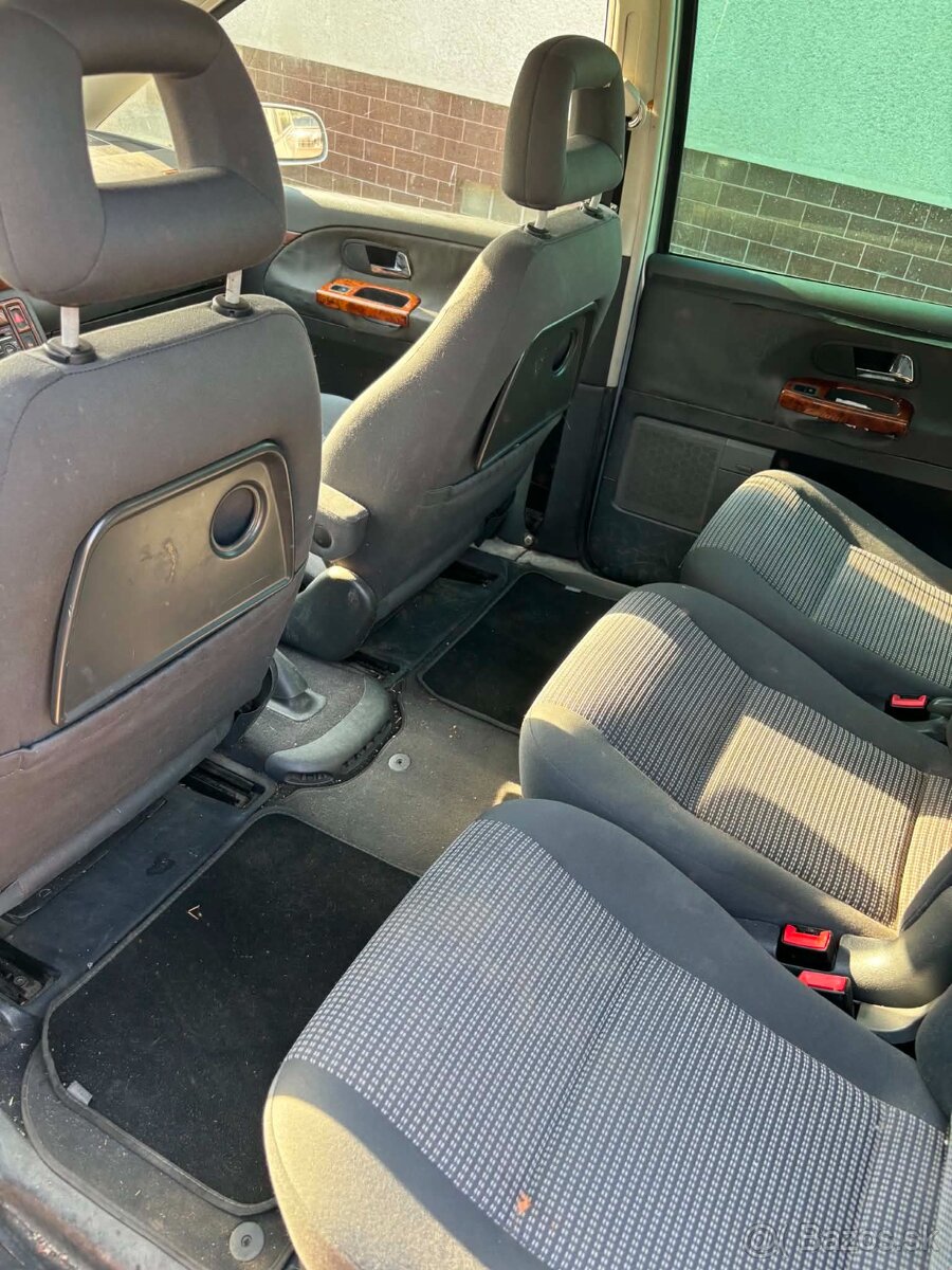 Seat Alhambra 1.9Tdi 96kw - 8