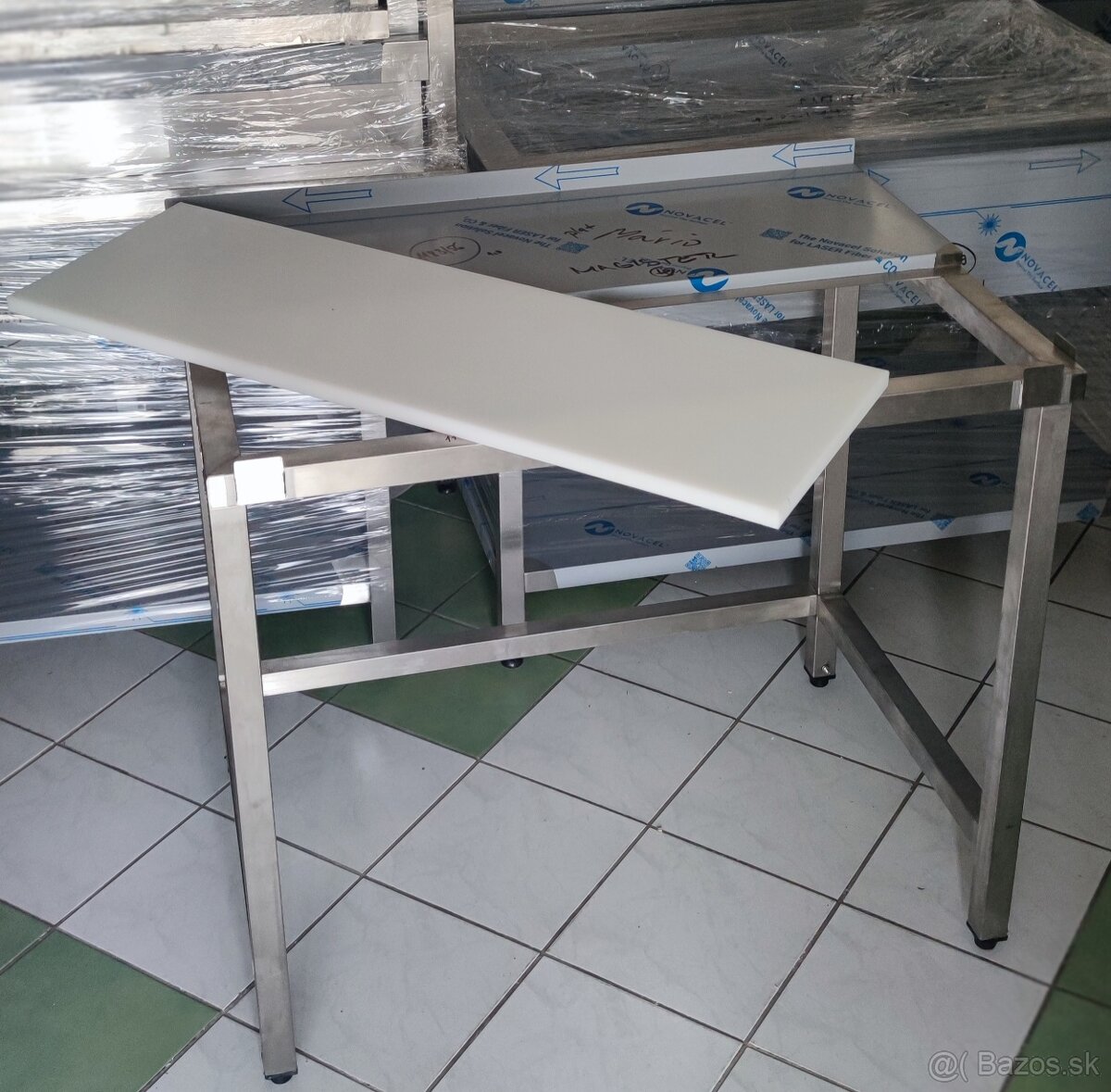 Kuchynské gastro stôl, rozrábkový, stoly s policou - 8