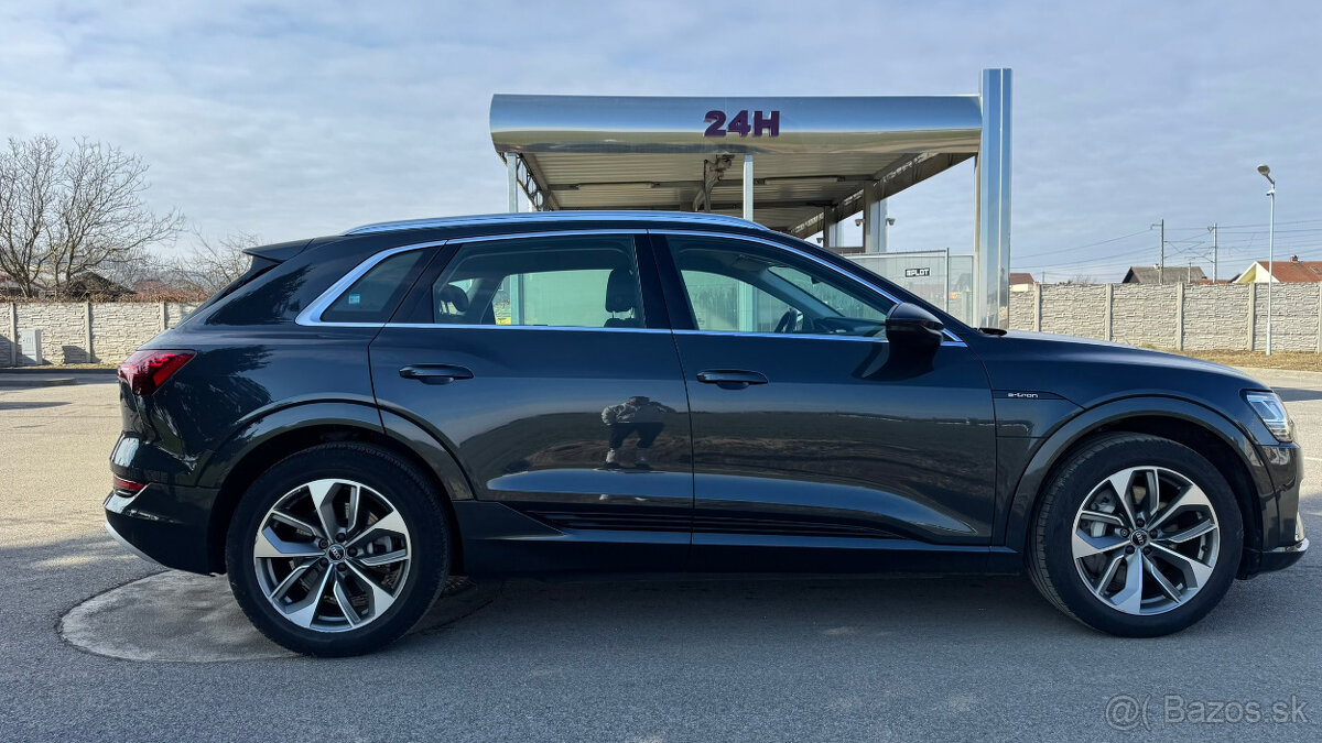 Audi E-tron 55 quattro s DPH - 8