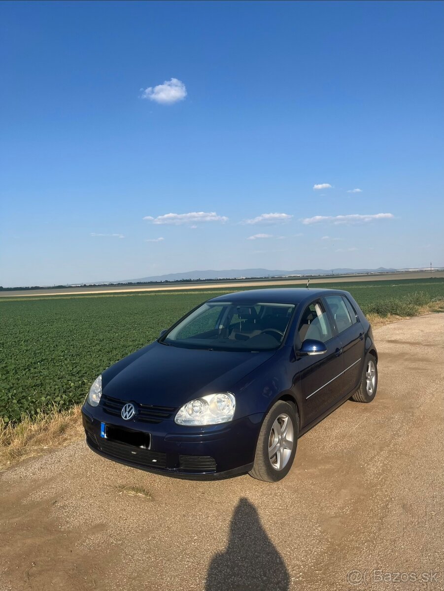VW Golf 5 - 1.4 benzin - 8