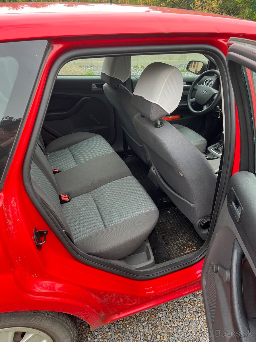Ford Focus - 8